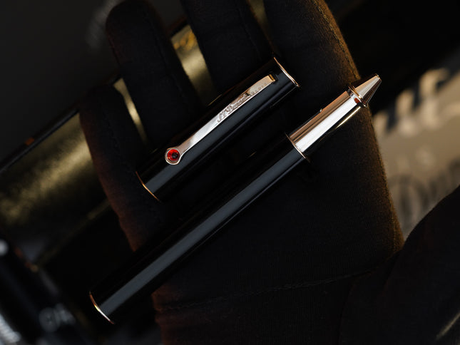 Vintage St Dupont Ruby Stone Luxury Natural Black Lacquer Ballpoint pen