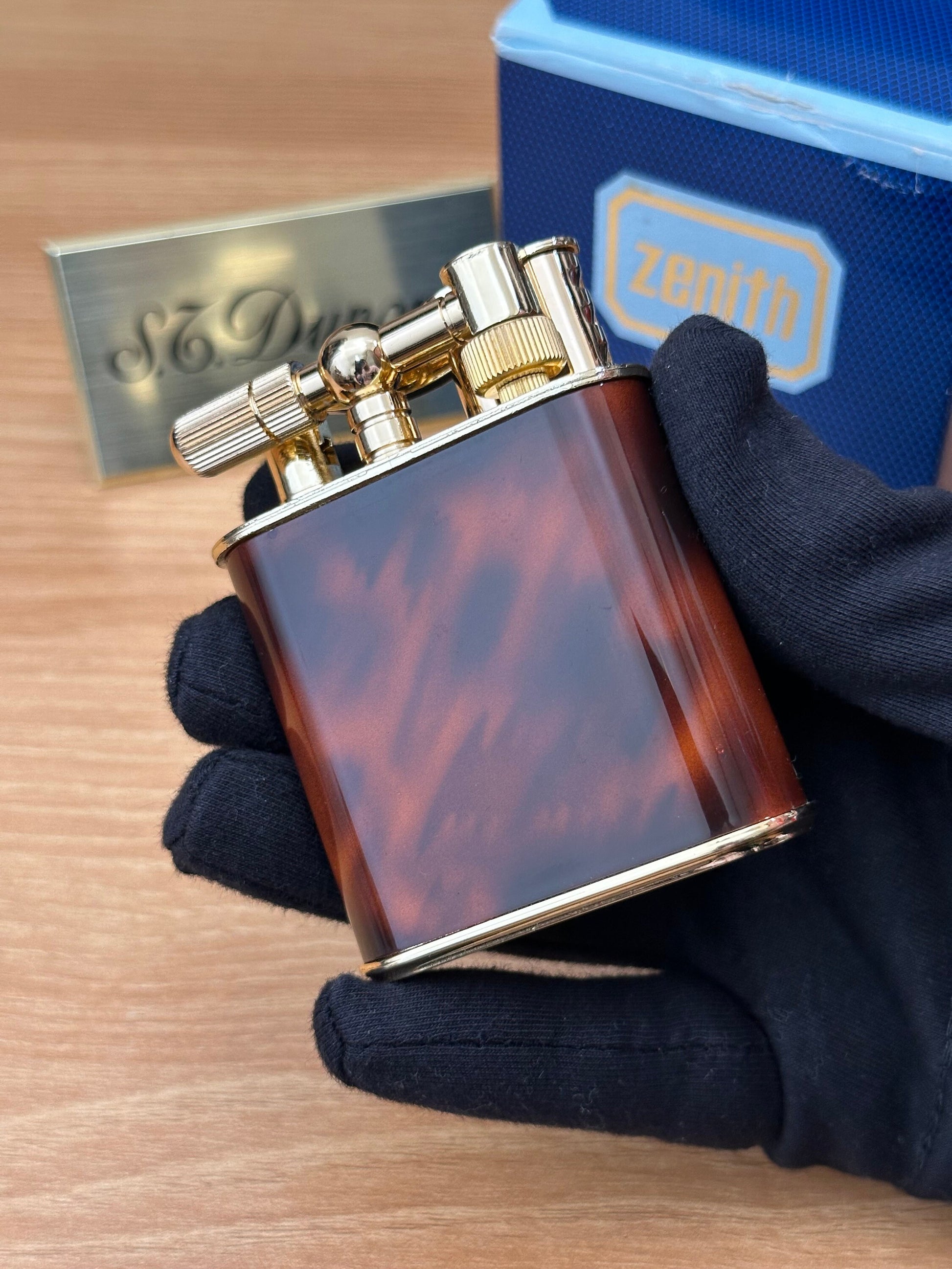 Vintage 1980 Zenith High quality Table lighter Gold plated & Tortoiseshell lacquer \ Heavy lighter in hand \ never used
