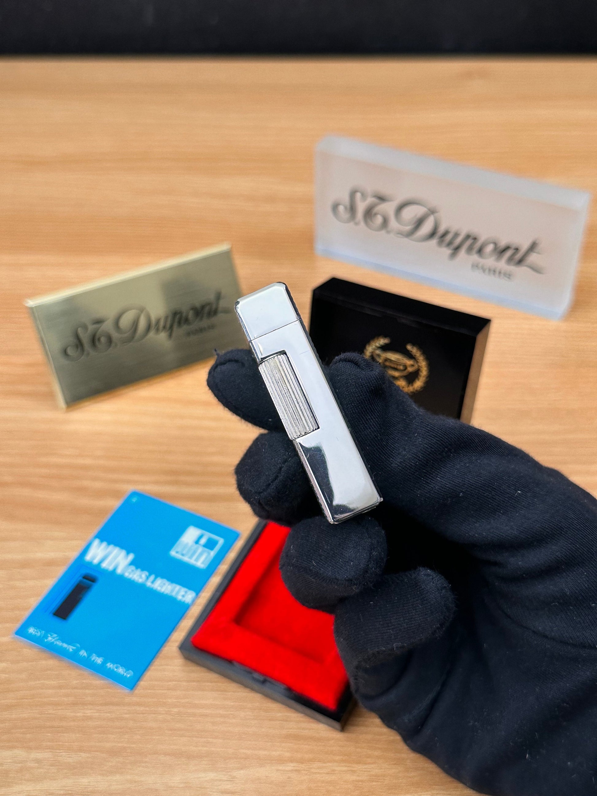 Vintage 1980 Win high quality lighter \ with box and document \ working perfect