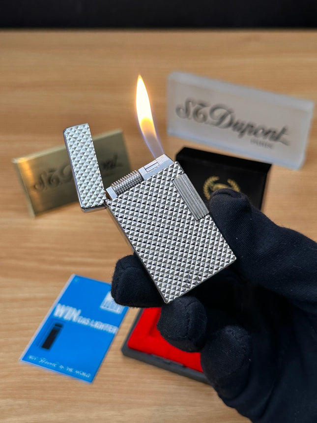 Vintage 1980 Win high quality lighter \ with box and document \ working perfect