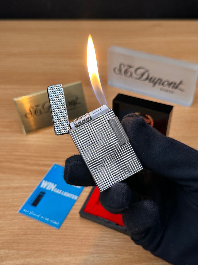 Vintage 1980 Win high quality lighter \ with box and document \ working perfect