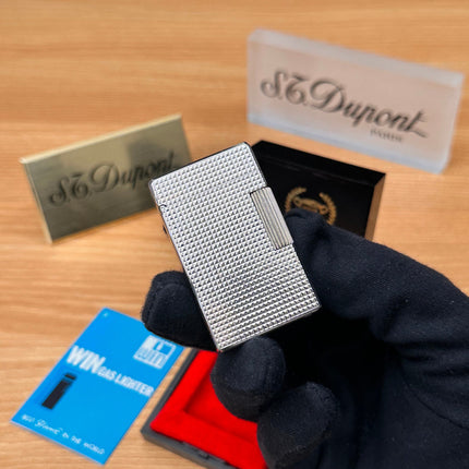 Vintage 1980 Win high quality lighter \ with box and document \ working perfect