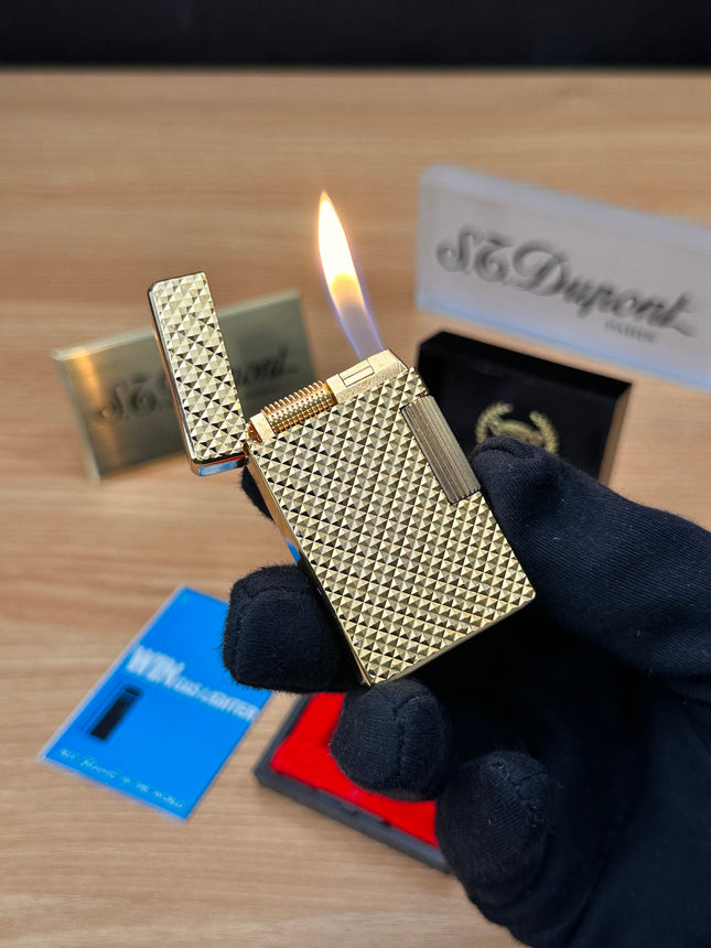 Vintage 1980 Win high quality lighter \ with box and document \ working perfect