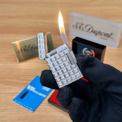 Vintage 1980 Win high quality lighter \ with box and document \ working perfect