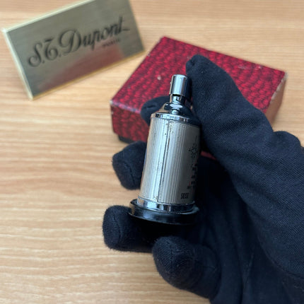 Vintage 1970 fluid benzine table lighter \ never used in good condition \ box included
